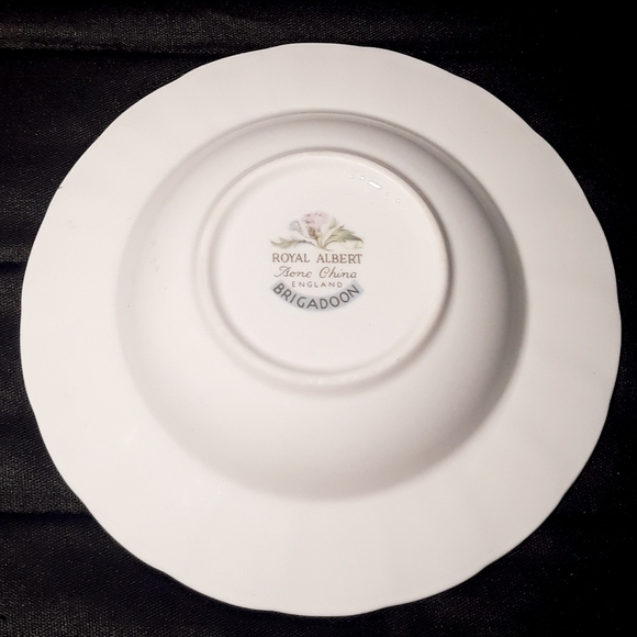 Vintage Royal Albert Brigadoon Floral Bone China Small Bowl - Picture 3 of 8